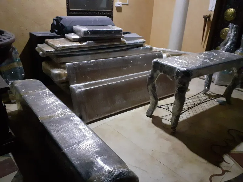 Meuble protégé pour un stockage longue durée
